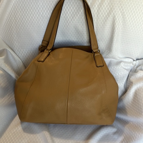 Vince Camuto Alesi Pebbled Leather Shoulder Bag Mint Condition